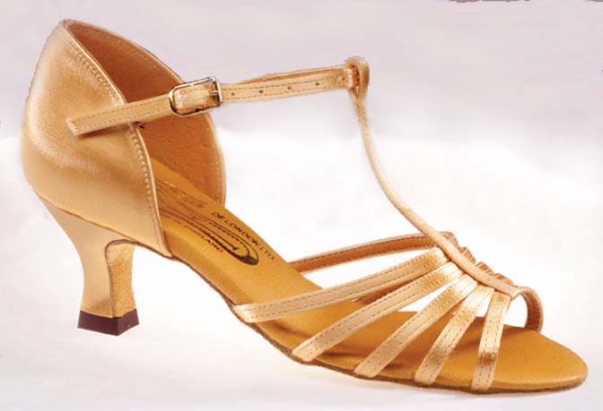 20% kedvezménnyel Latin női tánccipő 2´´= 5cm barokk sarokkal: Freed of London Tina model - TAN SATIN